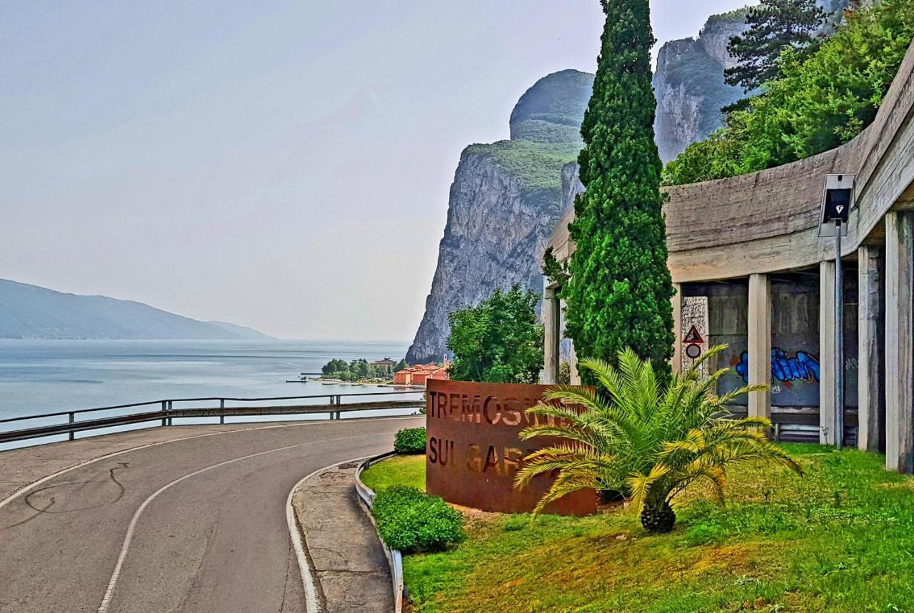 Casa Gina Garden And View By Gardadomusmea Villa Tremosine Eksteriør billede
